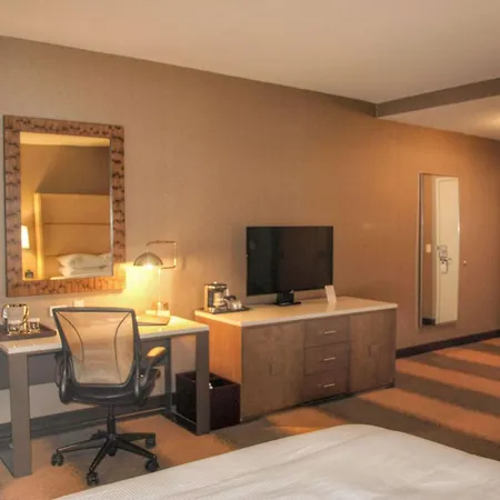 Doubletree By Hilton Hotel Reading Esterno foto