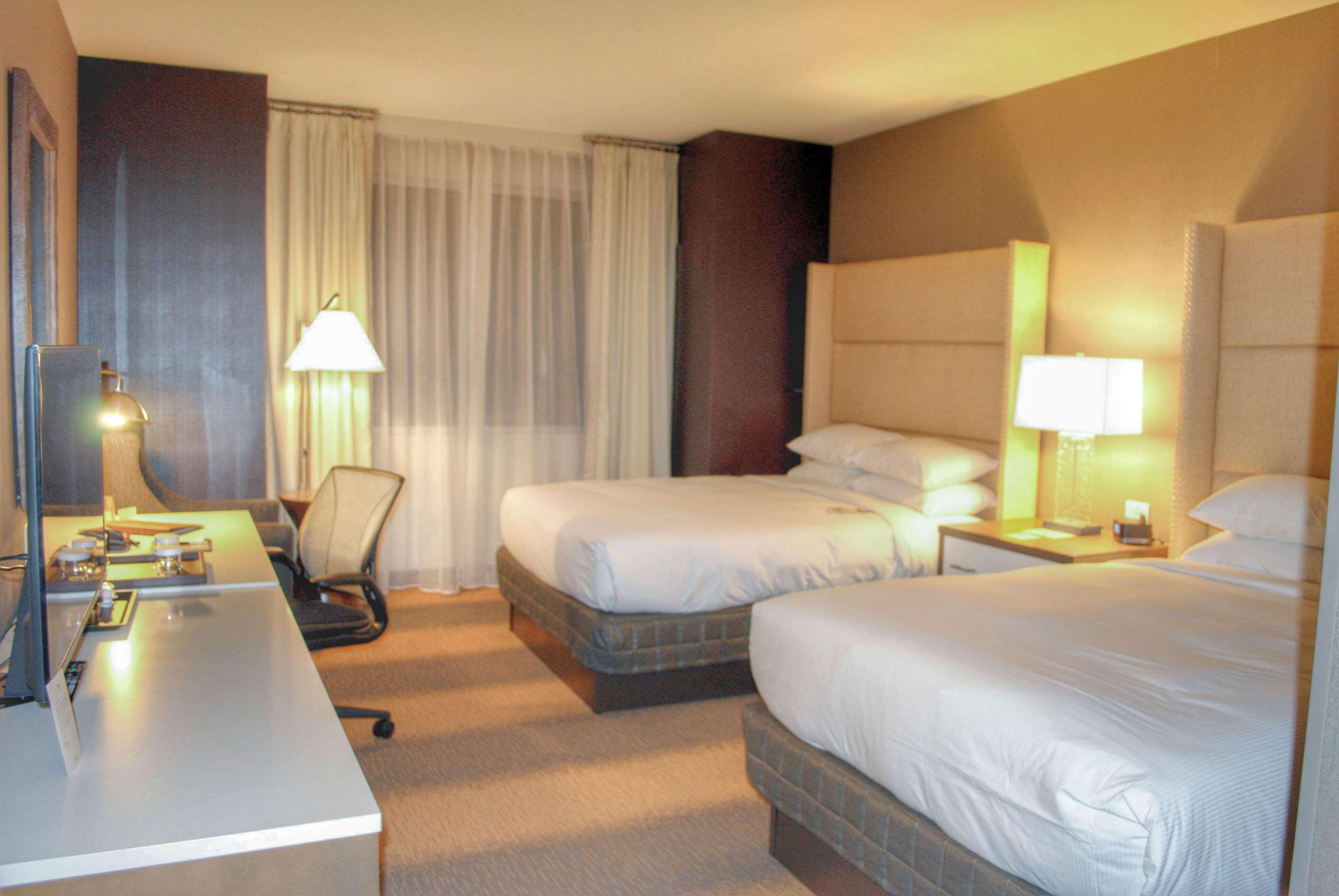 Doubletree By Hilton Hotel Reading